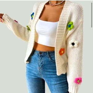 Knit flower detailed sweater cardigan for every season